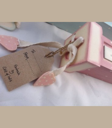 Κουτί ροζ για πιστοποιητικό γέννησης